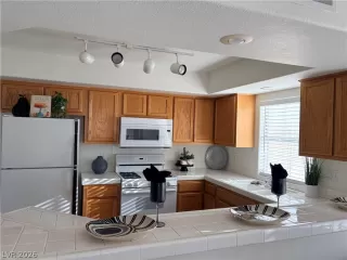 Photo #4: 2794207 Listing 