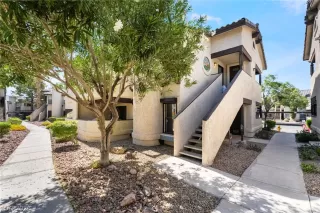 Photo #2: 2794216 Listing