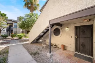 Photo #5: 2794216 Listing