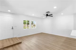 Photo #5: 2794334 Listing