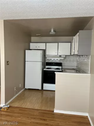 Photo #2: 2794390 Listing 