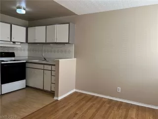 Photo #6: 2794390 Listing 