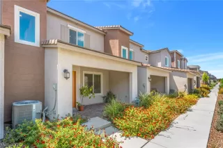 Photo #1: 2794413 Listing 