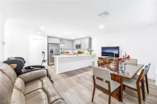 Photo #4: 2794413 Listing 
