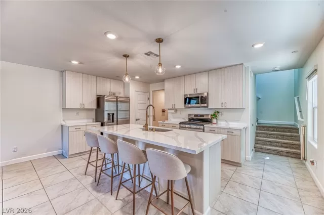 MLS: 2794488 Condo For Sale