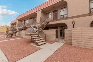 Photo #1: 2794508 Listing 