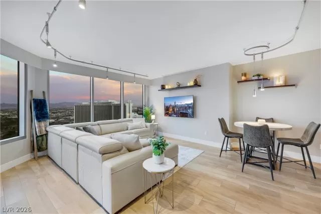 MLS: 2794597 Condo For Sale