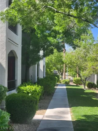 Photo #3: 2794607 Listing 