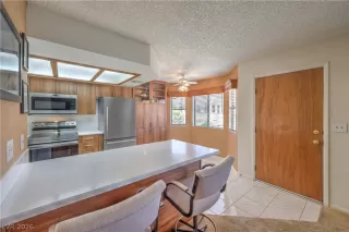 Photo #5: 2794660 Listing 