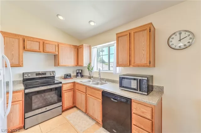 MLS: 2794708 Condo For Sale