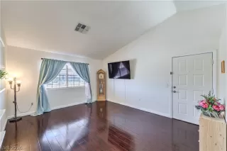 Photo #1: 2794708 Listing 