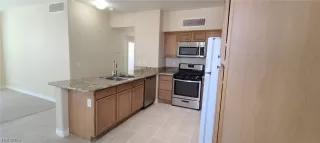 Photo #3: 2794986 Listing 