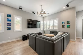 Photo #4: 2795069 Listing 