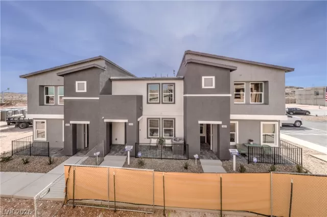 MLS: 2795096 Condo For Sale