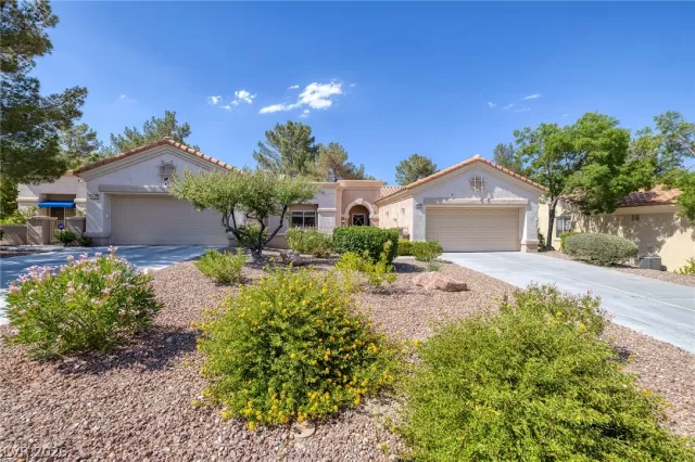 MLS: 2795103 Condo For Sale