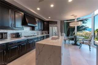 Photo #4: 2795214 Listing 