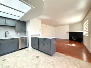 Photo #4: 2795318 Listing 