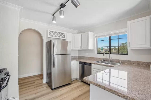 MLS: 2795353 Condo For Sale
