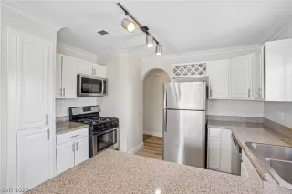 Photo #2: 2795353 Listing 