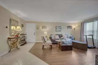 Photo #4: 2795356 Listing 