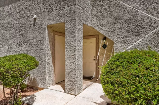 MLS: 2795370 Condo For Sale