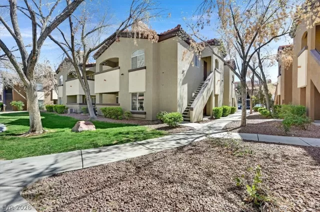MLS: 2795422 Condo For Sale