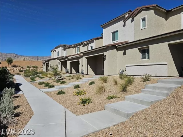 MLS: 2795504 Condo For Sale