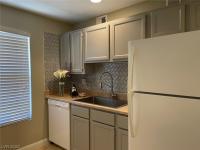 More Details about MLS # 2478432 : 231 WEST HORIZON RIDGE PARKWAY 125