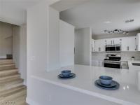 More Details about MLS # 2487448 : 12 BELLE CREST COURT