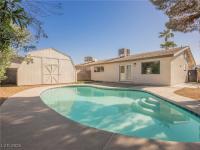 More Details about MLS # 2672788 : 10 YEW AVENUE