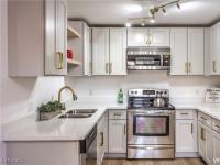 More Details about MLS # 2673048 : 5101 VILLAGE DRIVE